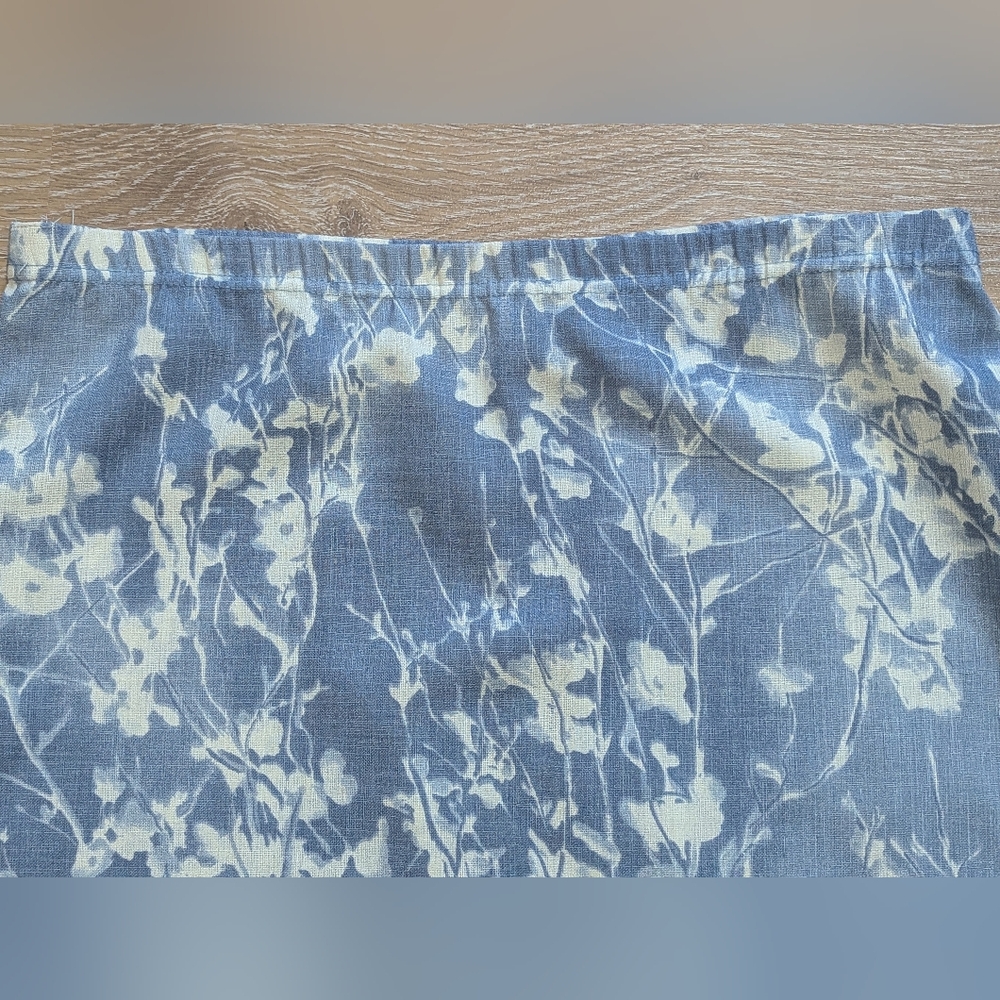 Vintage Women's Floral Blue and White Skirt Botanical Feminine Cottagecore Boho - Picture 3 of 9